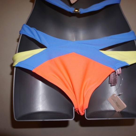 Agent Provocateur Mazzy Bikini, top 4 & bottom 3 - Picture 2 of 9